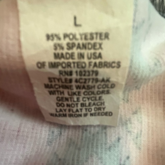 Ali and Kris Crop Top Tribal Top. Size: Large. Color: Fuchsia and Black - Picture 9 of 9